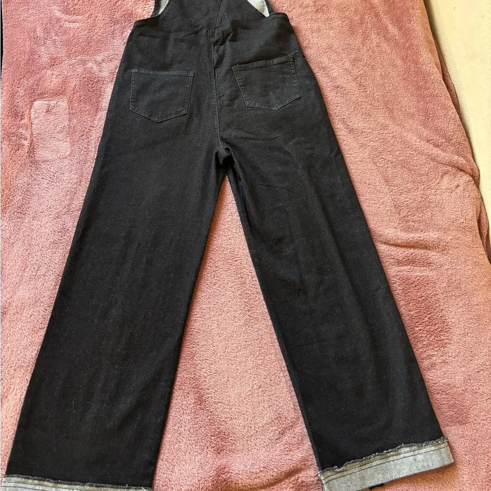 Stylish Women's Overalls Dark Wash Denim Adjustable Straps Cuffed Hem - Picture 5 of 10